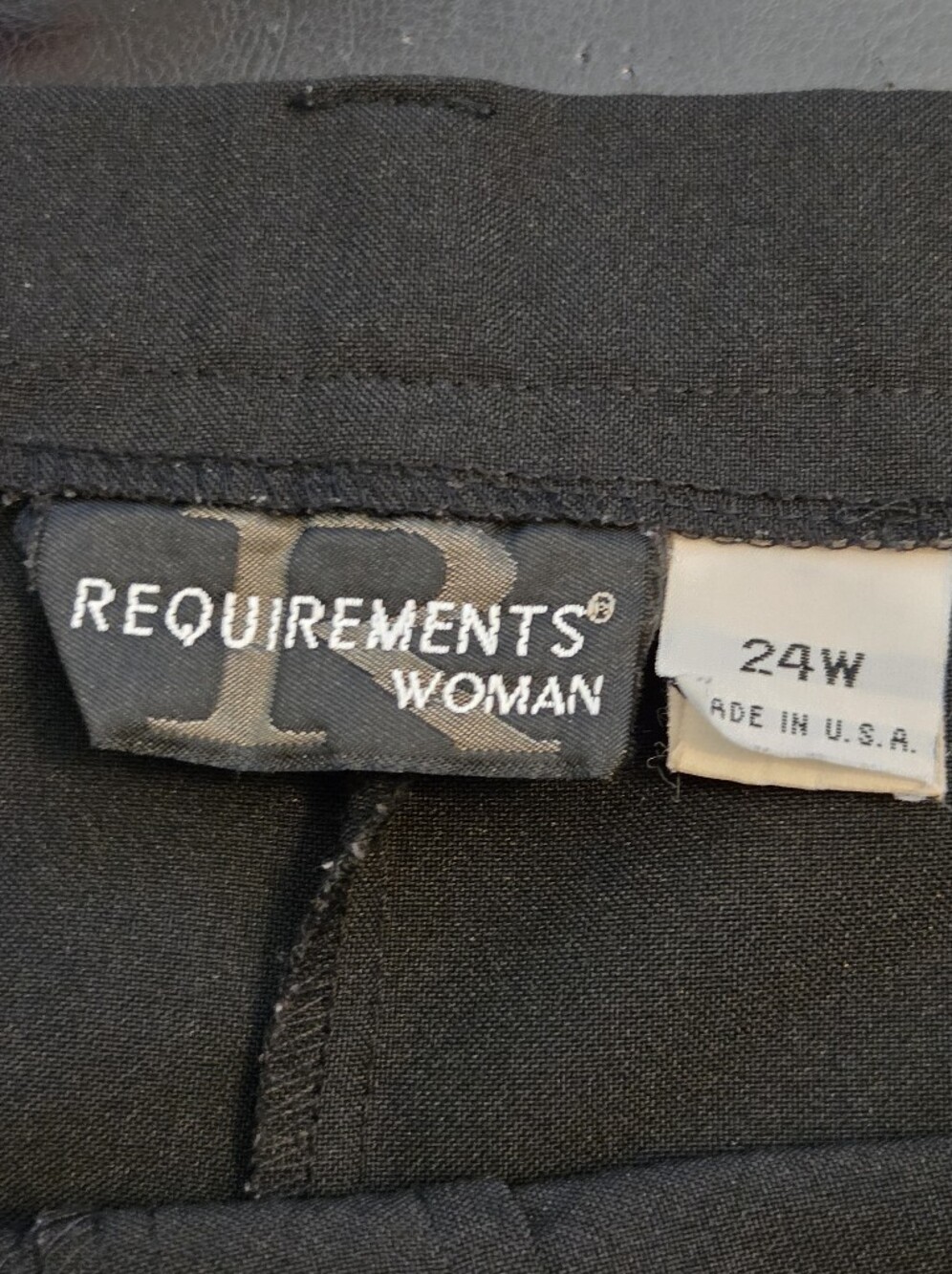 Requirements Women's Black Straight-Leg Dress Pants - Size 24W - Picture 3 of 4